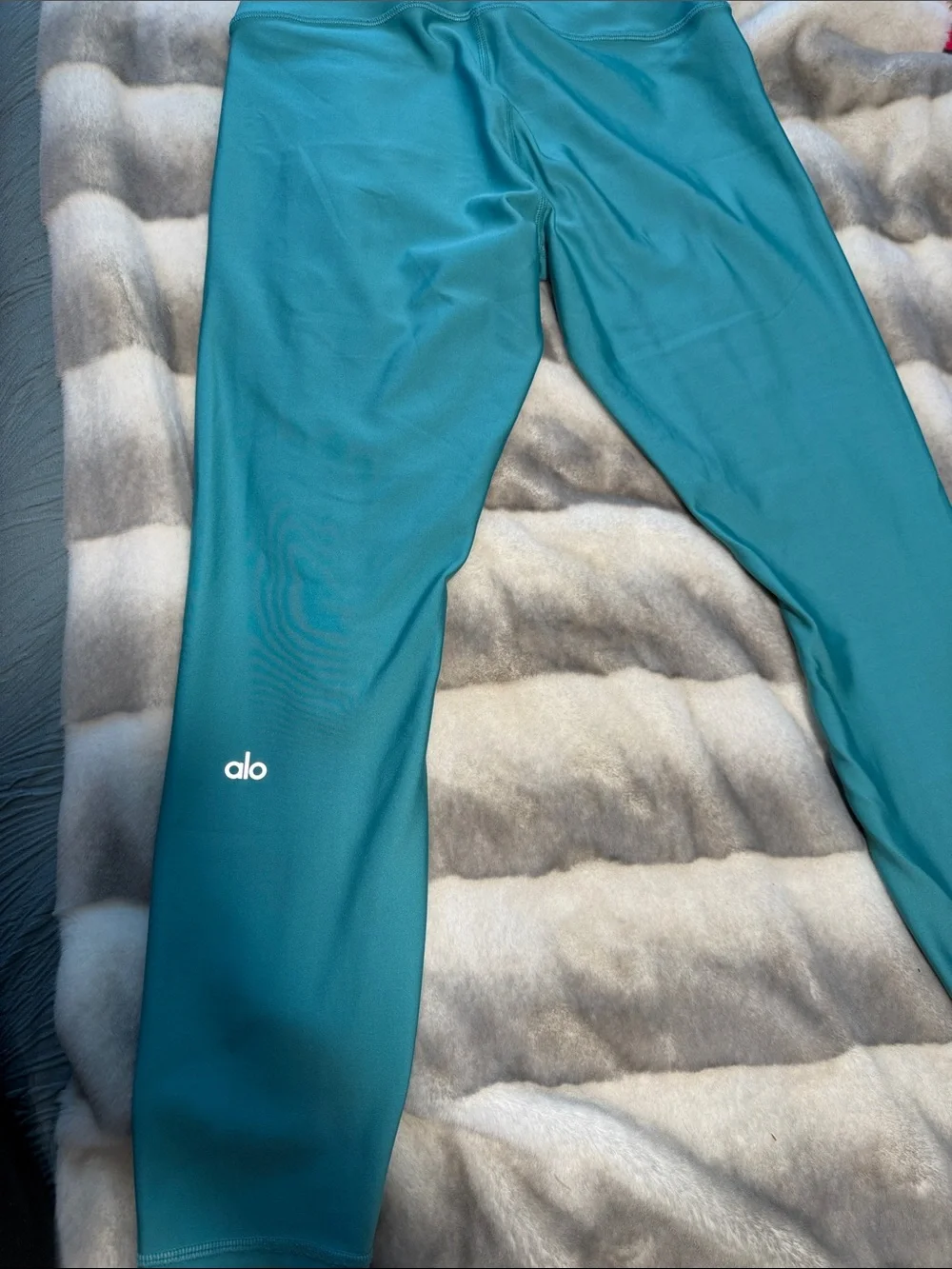 NWOT Alo Yoga 7/8 High-Waist Airlift Legging Ocean Teal